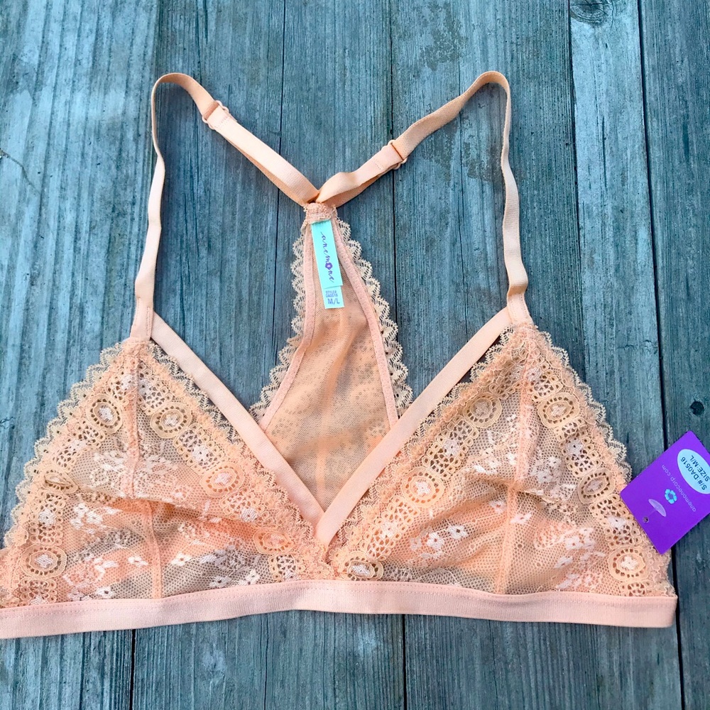 Anemone Strappy Lace Bralette - Peach
